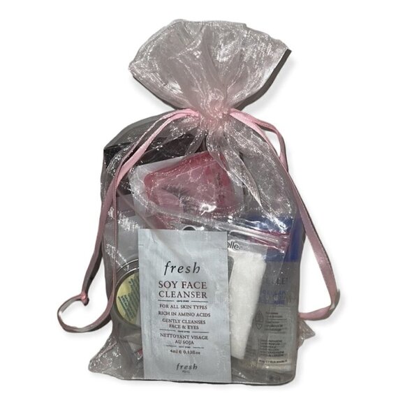 BEAUTY and skincare samples bundle (eyelashes, cleanser, micellar water, lotion) - Picture 3 of 14